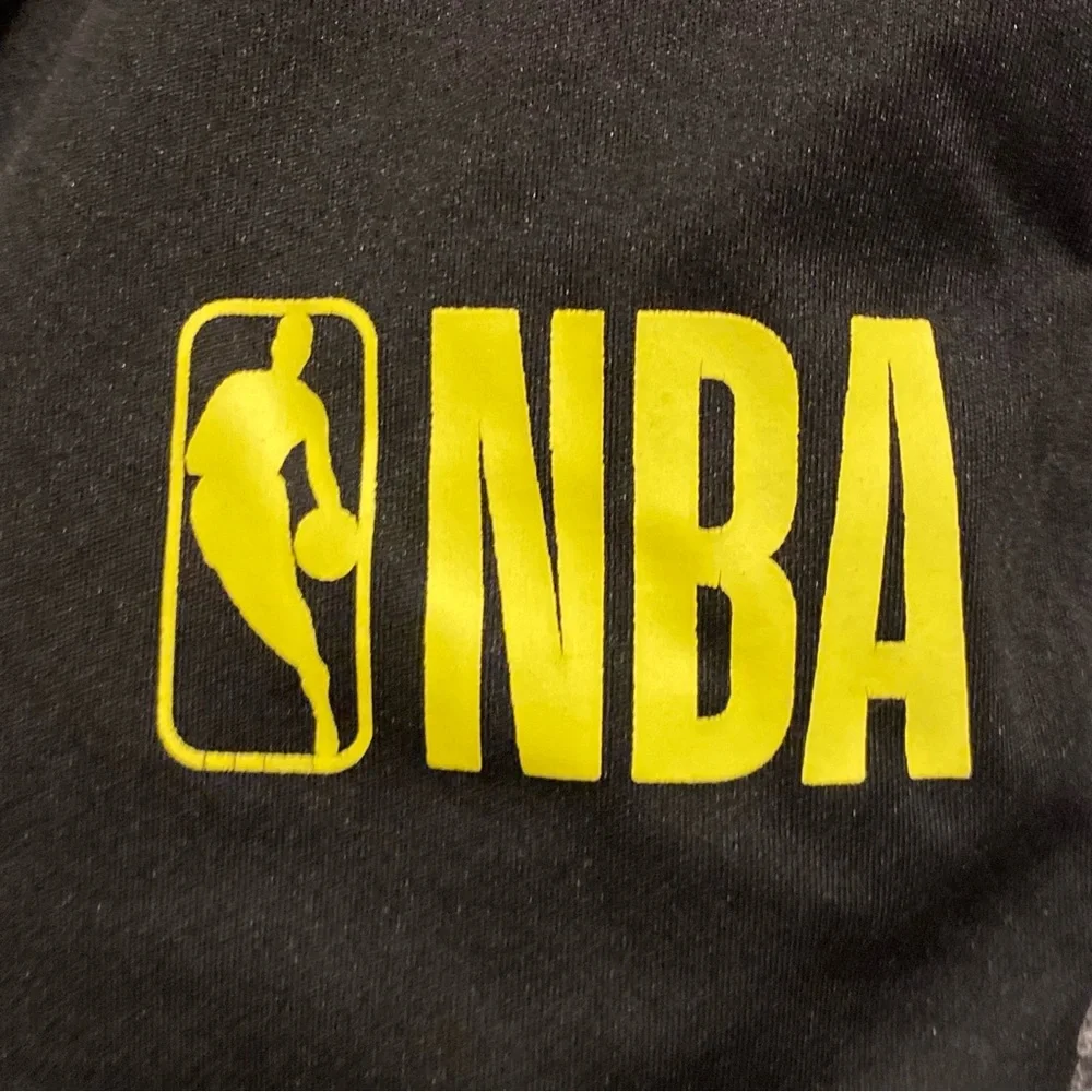 NBA Men's Black and Gray Shorts size‎ medium Basketball Workout Stretch Pull On